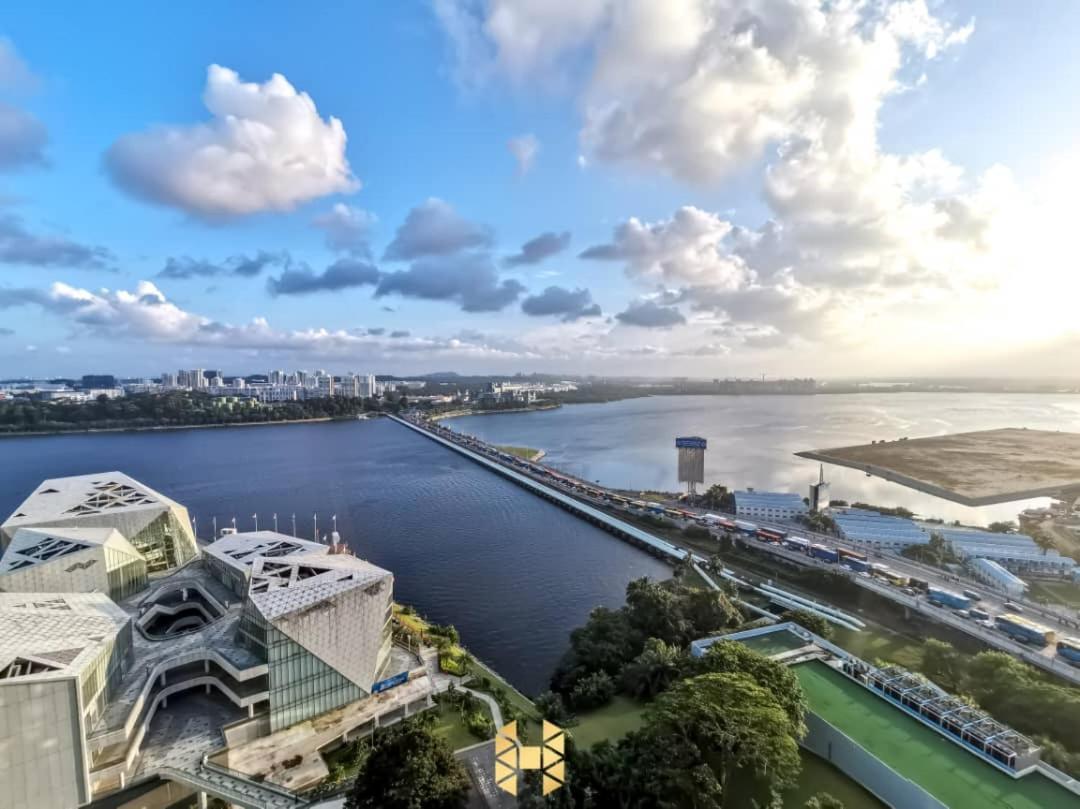 ג'והור בהרו R&F Princess Cove Ciq Premium Sea & City View Suites By Neo מראה חיצוני תמונה