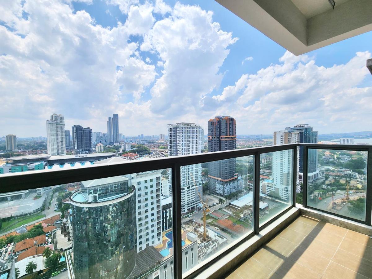ג'והור בהרו R&F Princess Cove Ciq Premium Sea & City View Suites By Neo מראה חיצוני תמונה