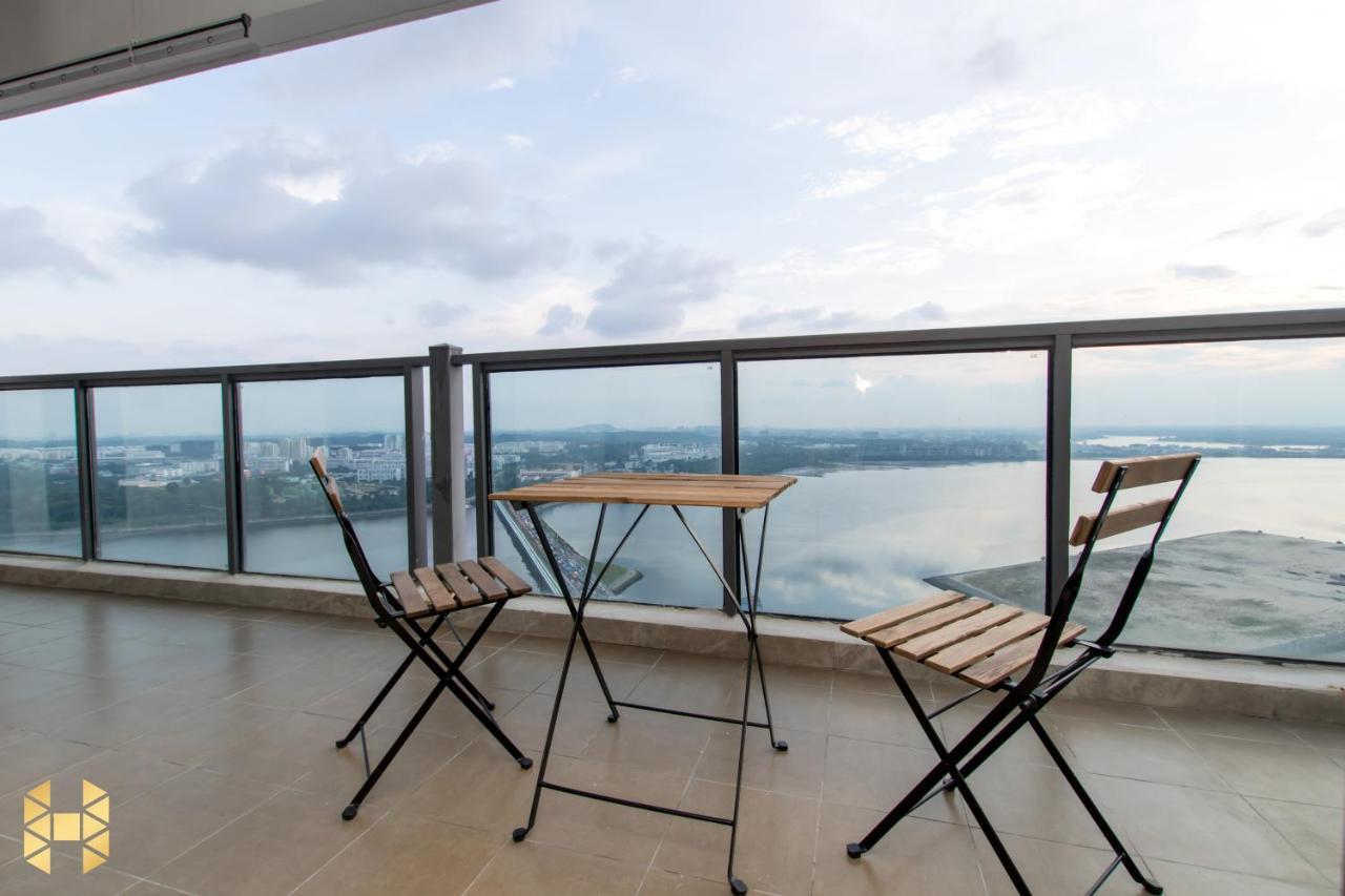 ג'והור בהרו R&F Princess Cove Ciq Premium Sea & City View Suites By Neo מראה חיצוני תמונה